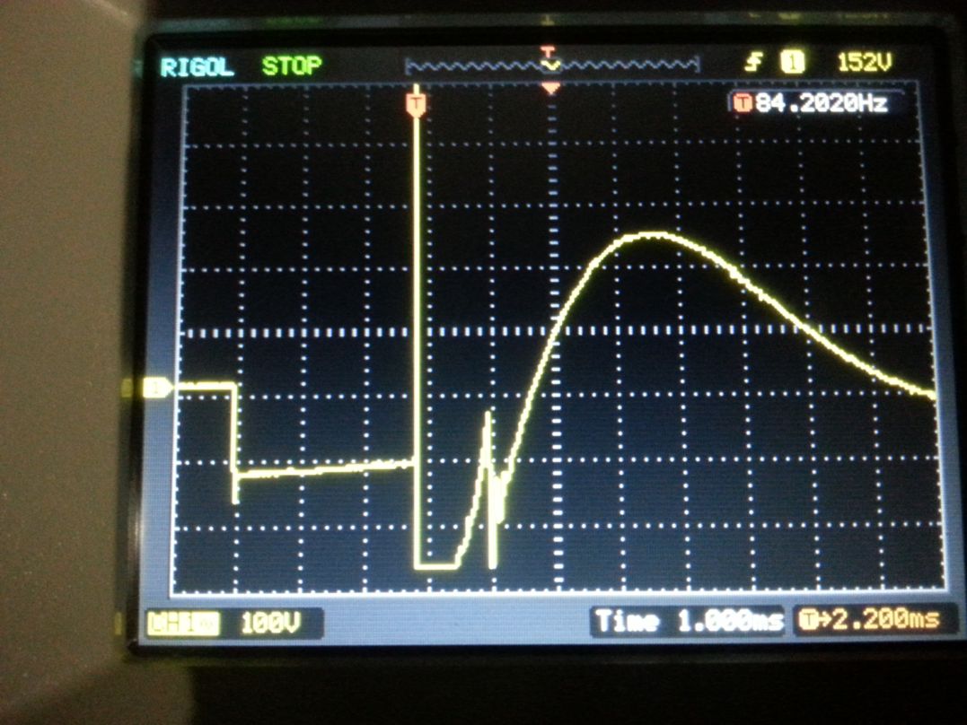 Spark pulse waveform from ECU pin 1.jpg