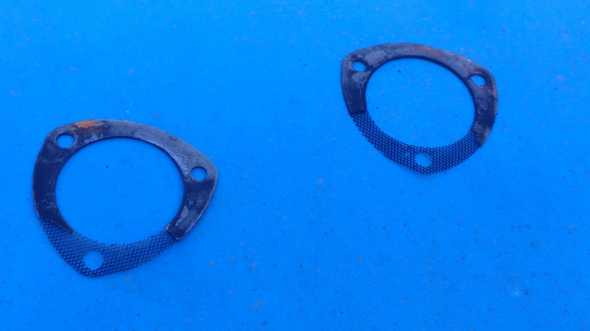 Bad Header Gaskets.jpg