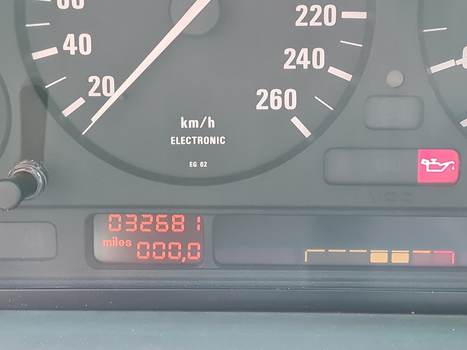 E34 Odometer before.jpg