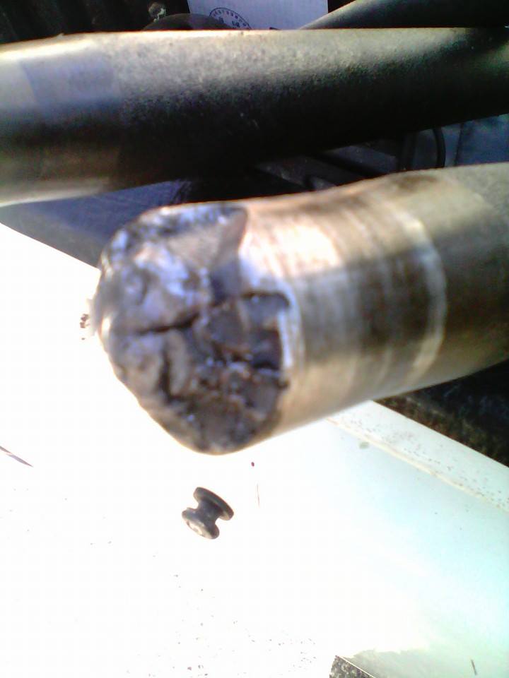 axlebroken.jpg