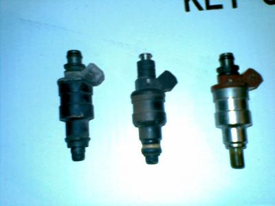 Injectors<br />Left to Right Toyota 2TG, Camira, 240SX